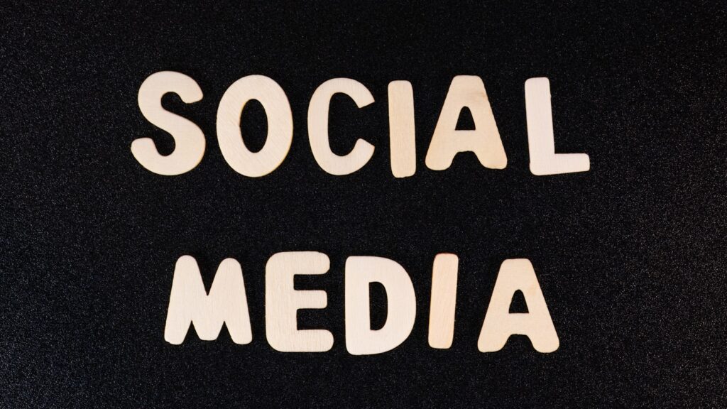 The Complete Social Media Audit Guide for Small Businesses 1 the word social media written in white type on a black background