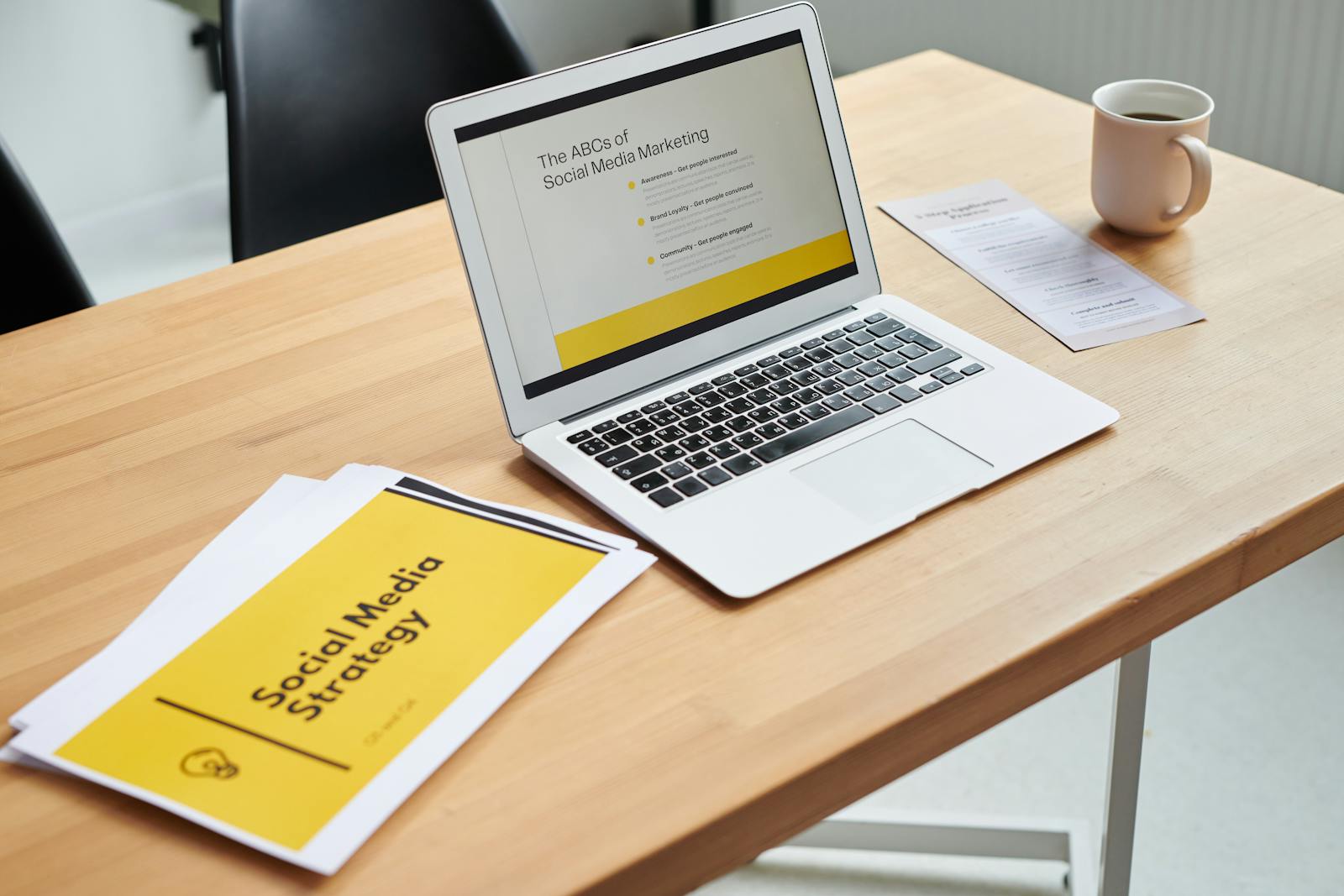 social media content calendar template